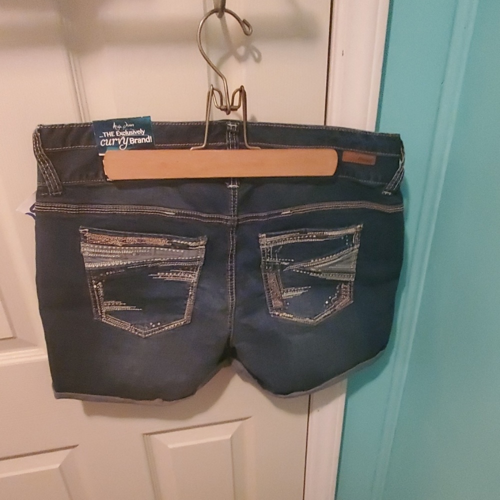 Ariya Jean shorts13/14 regular